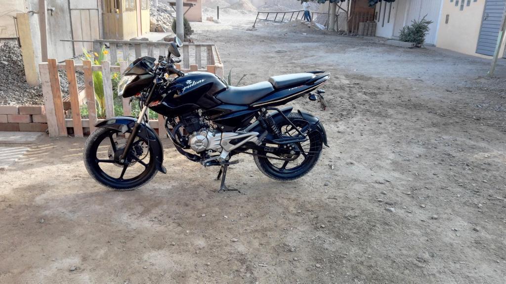 VENDO MOTO PULSAR 135