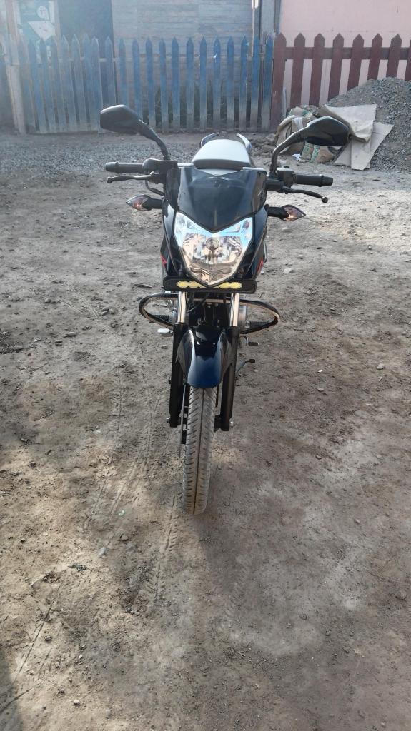 VENDO MOTO PULSAR 135