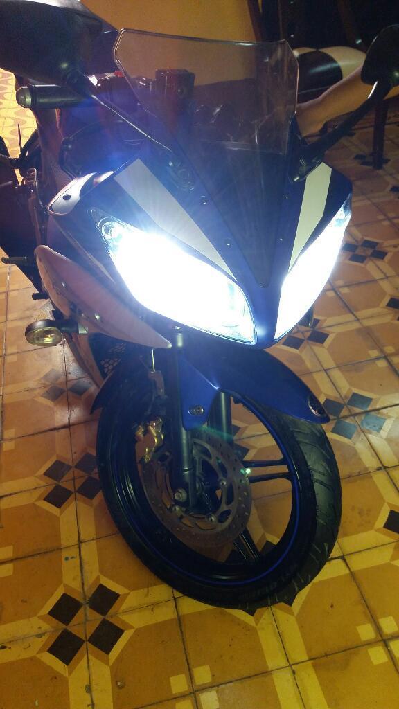 Vendo Moto Yamaha R15 2016