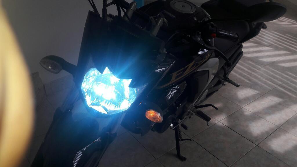 Vendo Moto Lineal Yamaha 2016 Semi Nueva