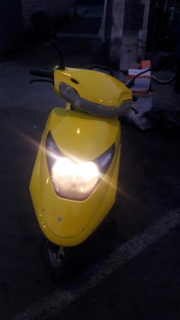 Vendo Moto Scooter Italika 125 con Soat