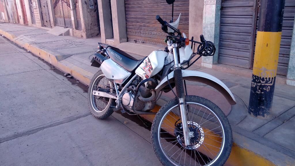 Vendo Moto Honda Xl 200 Año 2012