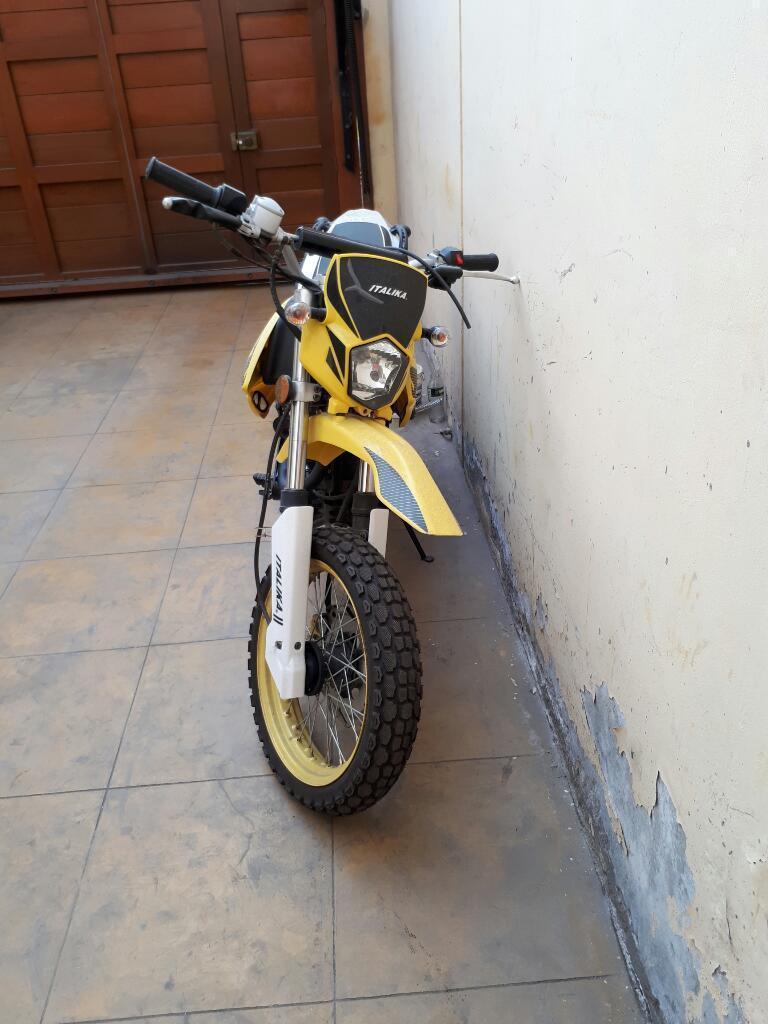 Vendo Moto Italika Dm 150 Un Mes de Uso