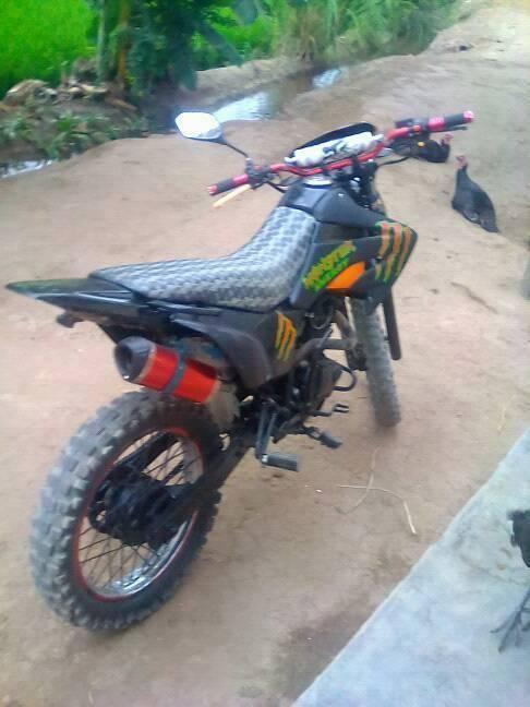 se vende moto