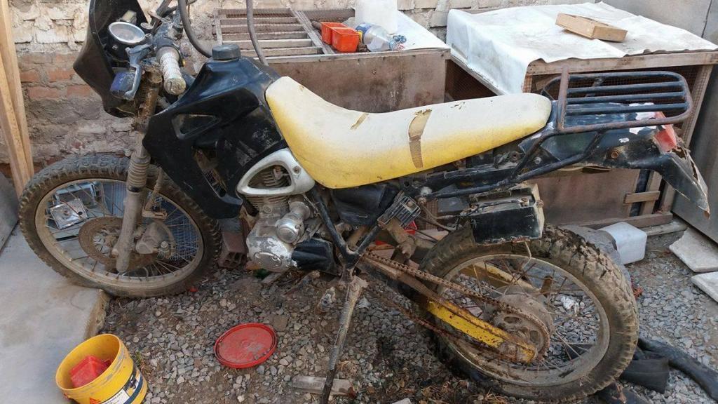 se vende moto