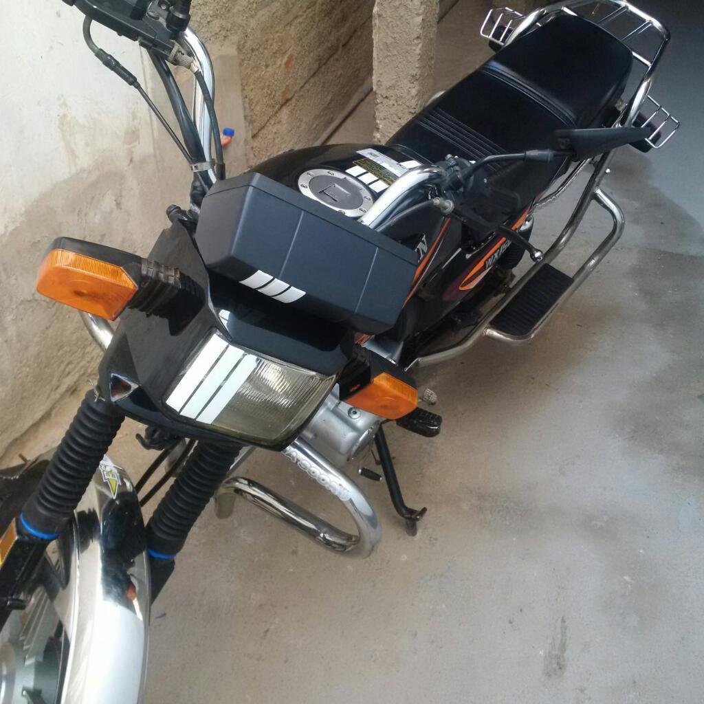 Vendo Moto de Ocacion