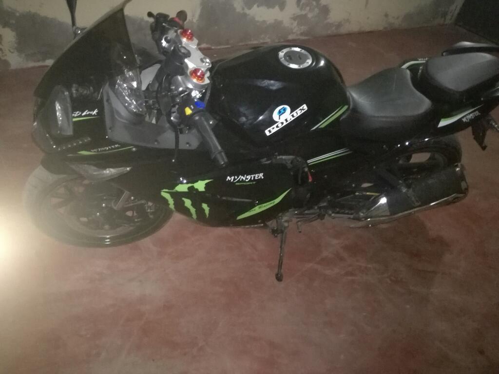 Moto Pistera 2016 con Un Mes de Uso