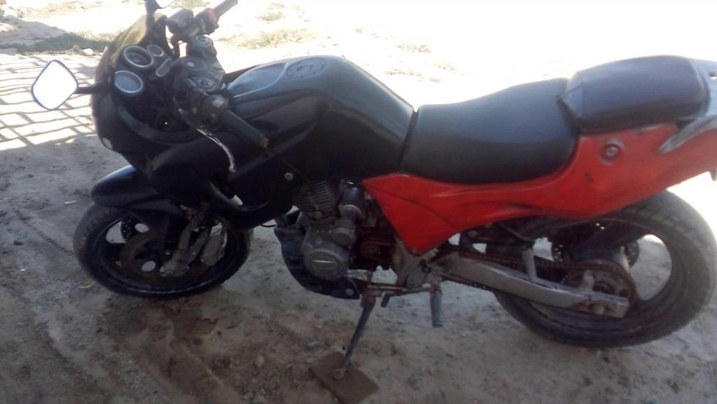 moto lineal zs 200