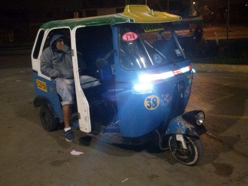 Bajaj 4T una bujia dual GLP gasolina motor 205 año 2012