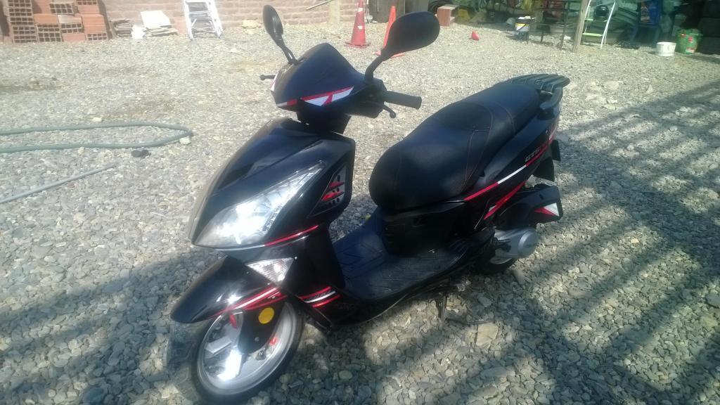 moto italika 175 semi nueva 2015