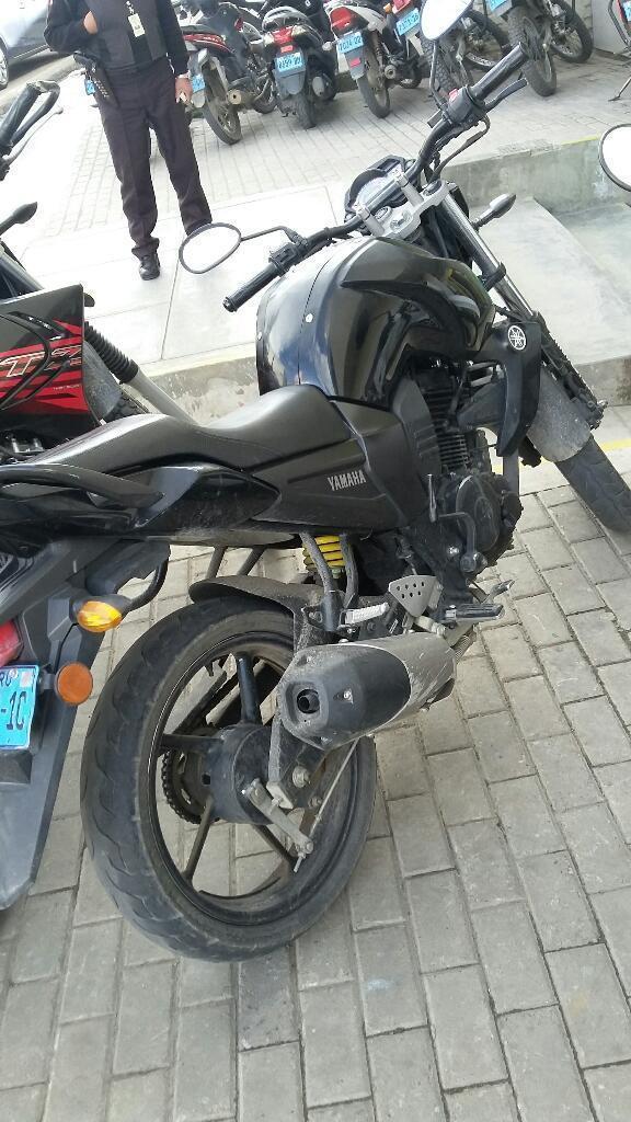 Moto Yamaha Año 2014