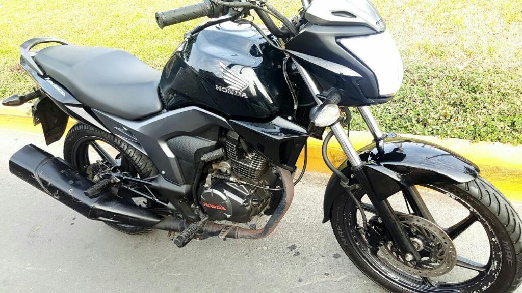 Honda Invicta Cb150 con Soat Abril 2018 Y Alarma Positron