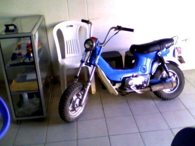 Moto azul chaly