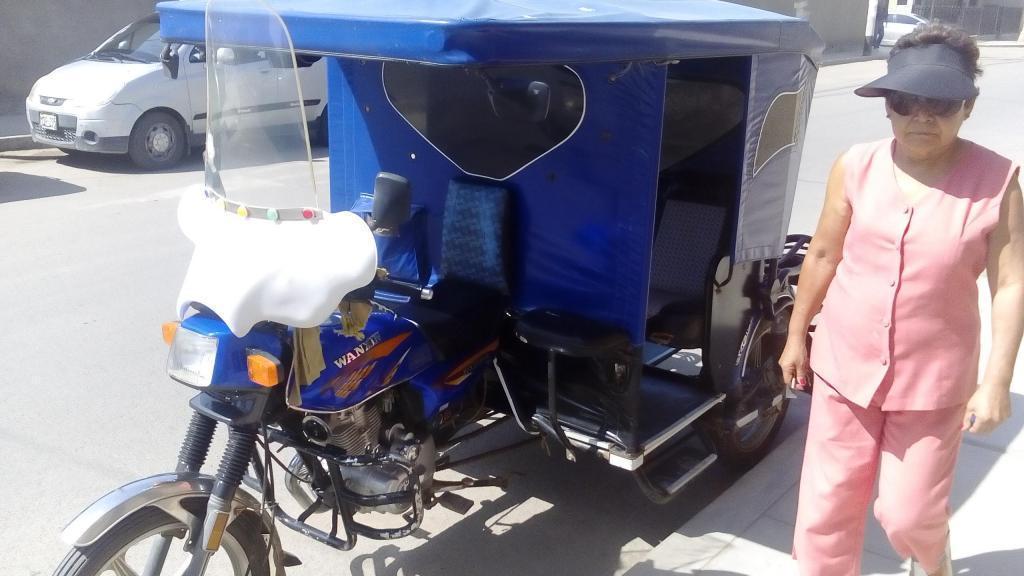 Mototaxi año 2015 en buen estado