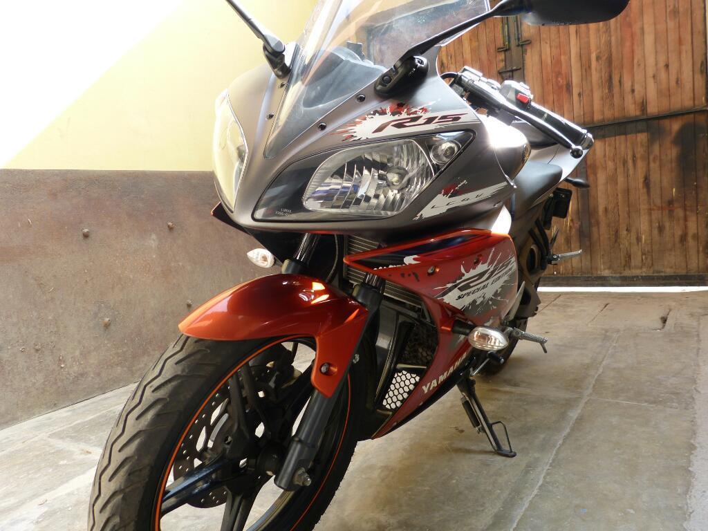 Yamaha R15 Año 2016 con Soat