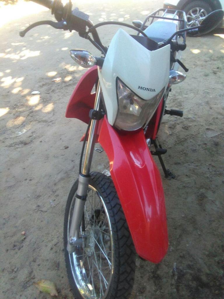 Vendo moto XR150