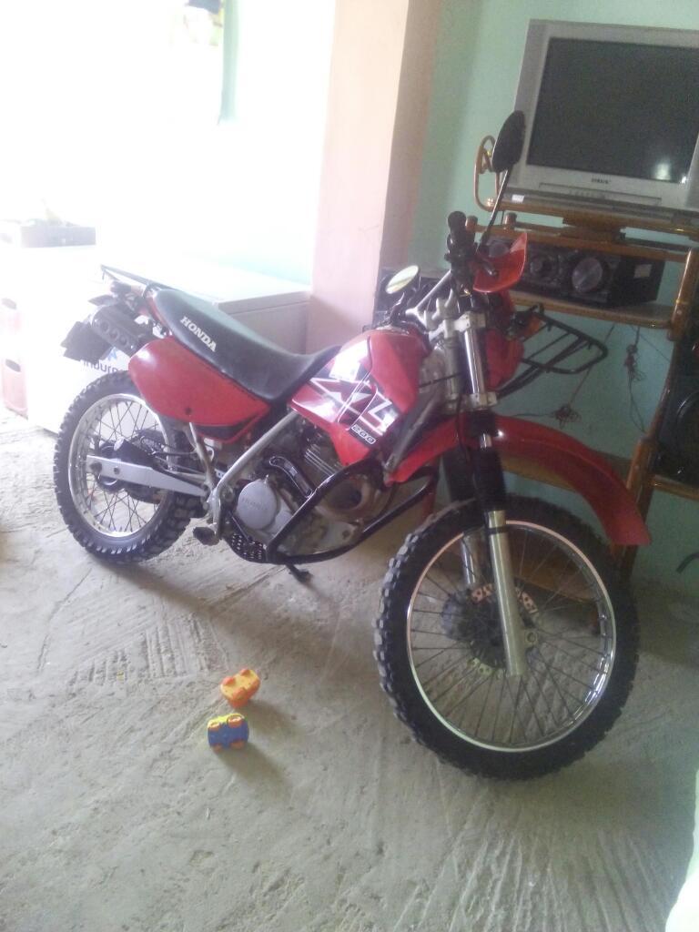 Vendo Moto Lineal Año 2011modelo Xl