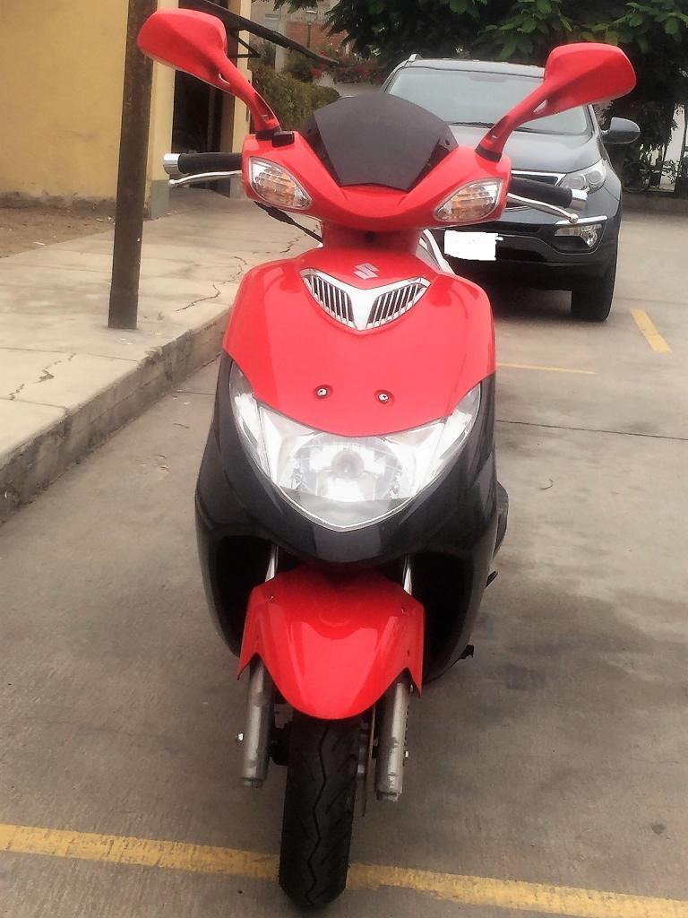 Vendo Moto Scooter km 835, Soat hasta 03/2018, Casco