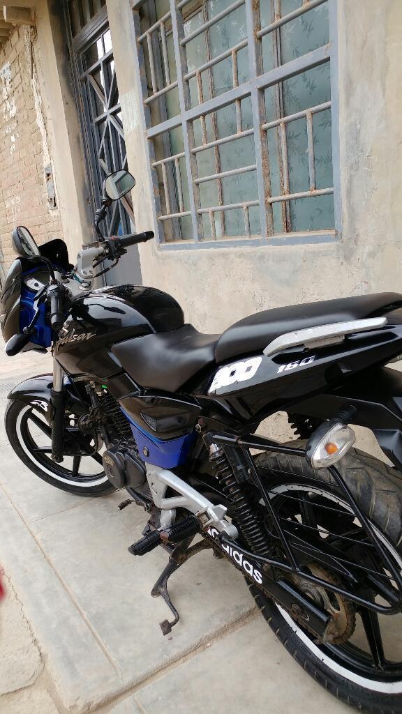 Vendo Moto Pulsar 180 en