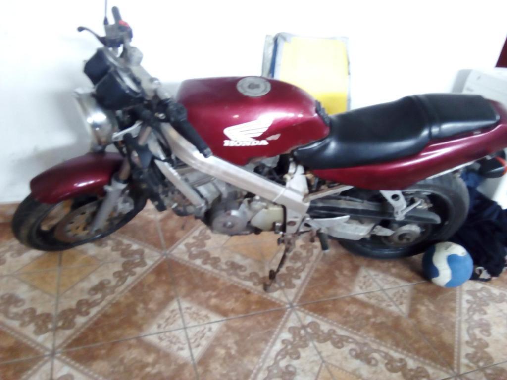 Moto Hondo Bross ,« motor 400 » año 97 , fallas en el carbudor , tdo Okey