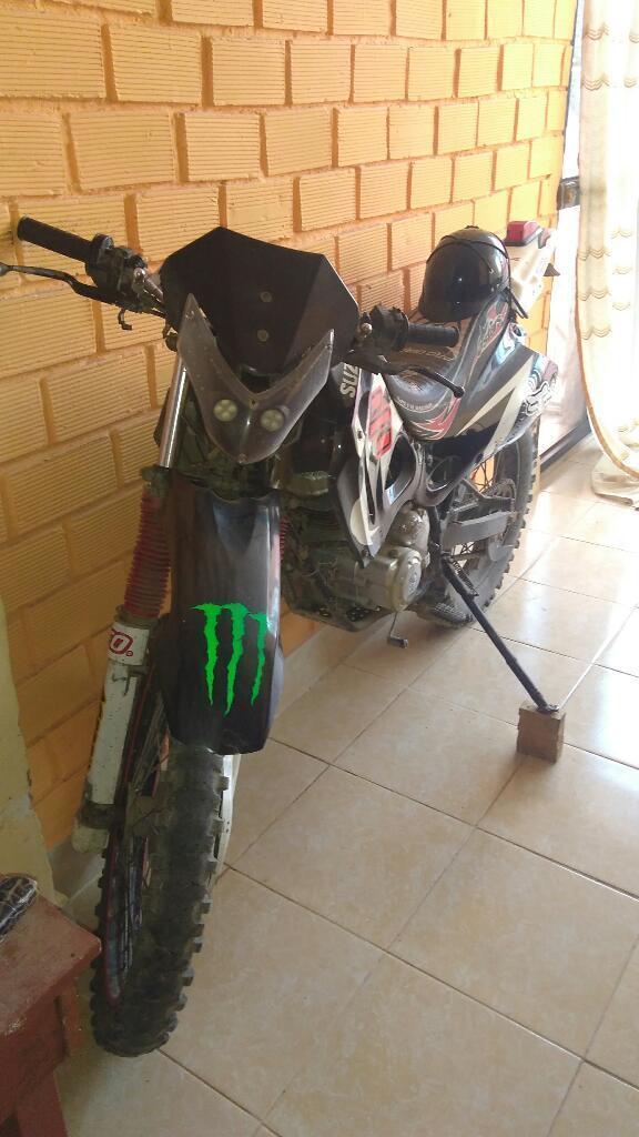 Vendo Moto con Soat Febrero 2018