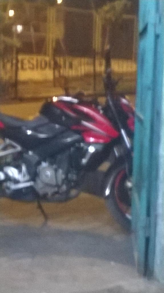 vendo moto pulsar ns decal 200 ns modelo 2015 en buenas condiciones km 18500 uso particular nunca trabajo esa moto