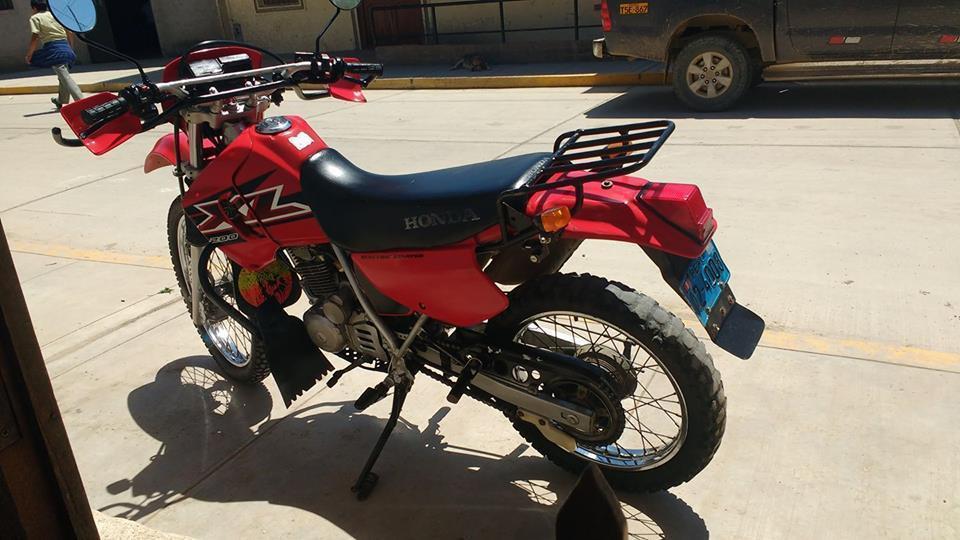 se vende moto honda xl 200