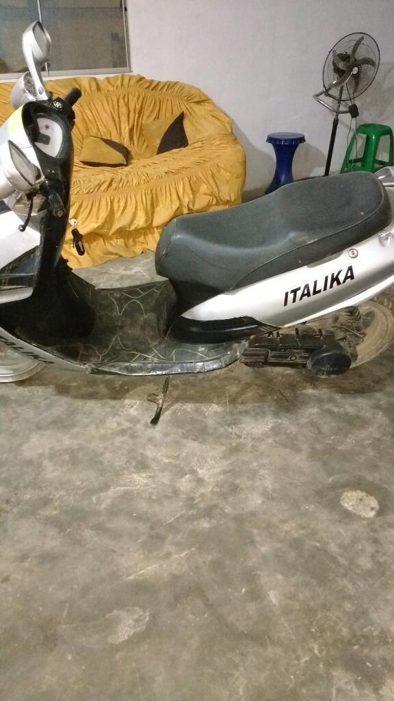 Se Vende Moto Scuter .italika