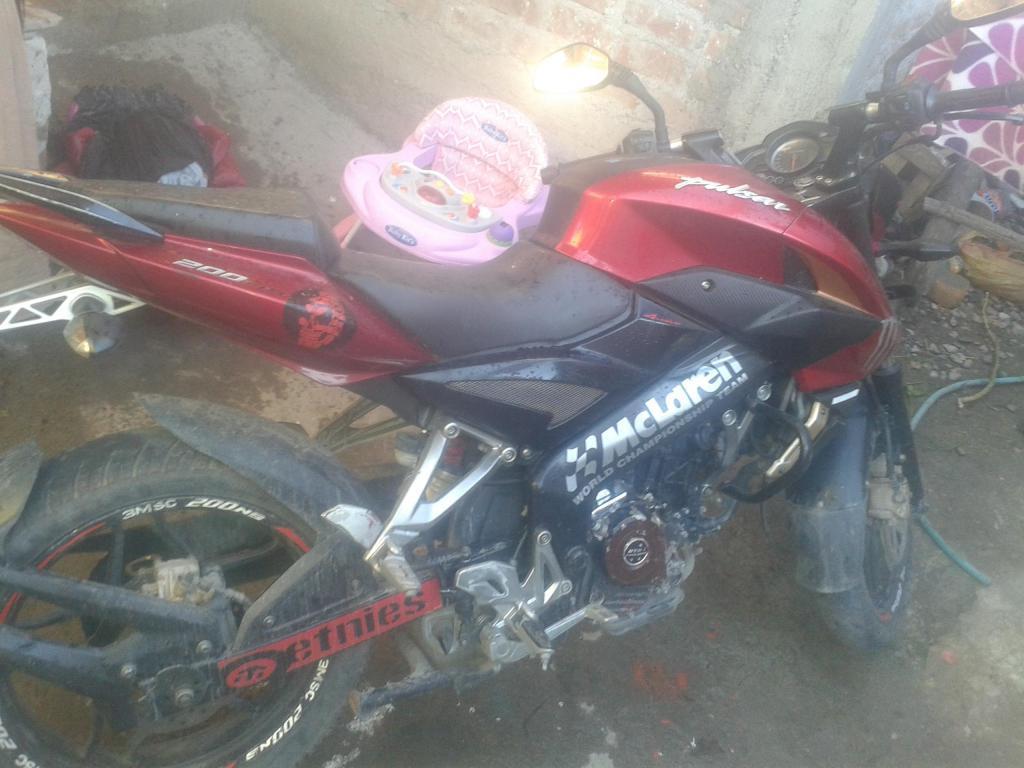 OCASIÓN VENDO MOTO LINEAL .. PULSAR 200NS CEL.. 945006846