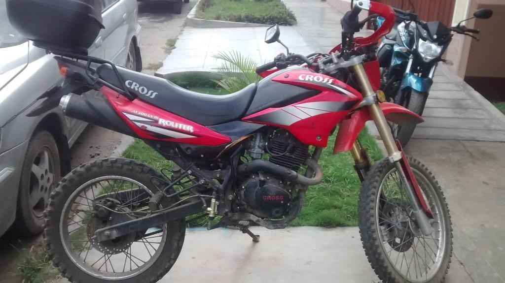 Vendo Moto CROSS 200 a S/.4500