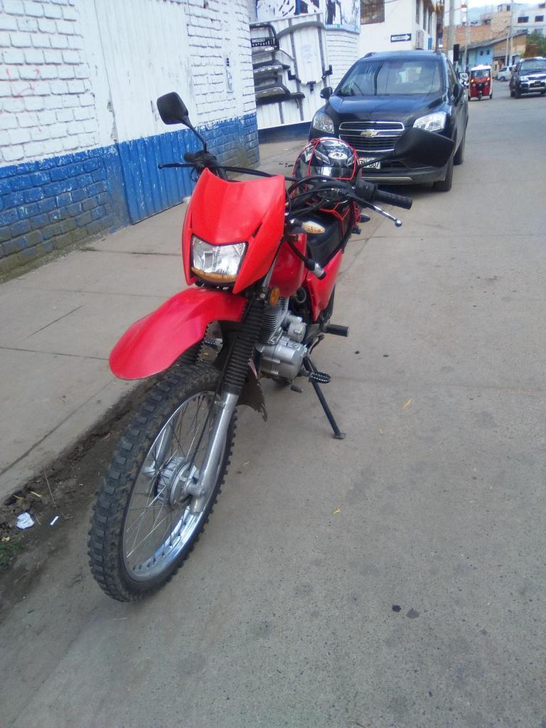 se vende moto 200 cc marca sumo