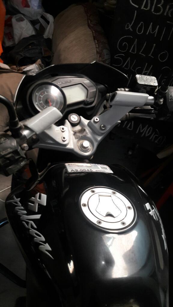 Moto Pulsar 135