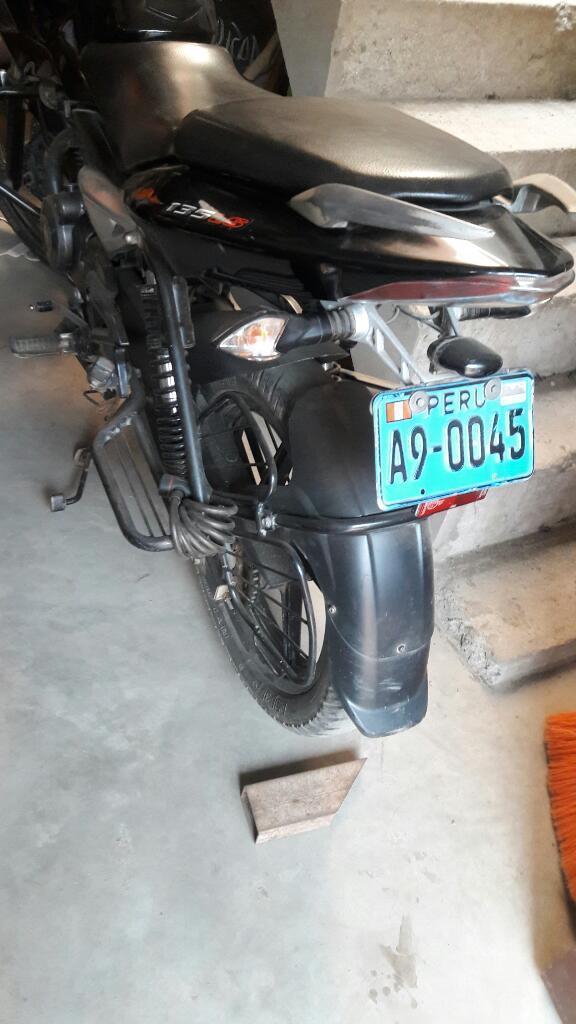 Moto Pulsar 135