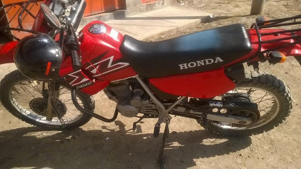 VENDO MOTO HONDA XL200