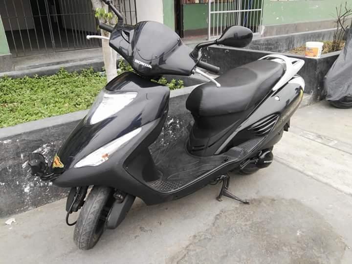 Moto Honda Elite