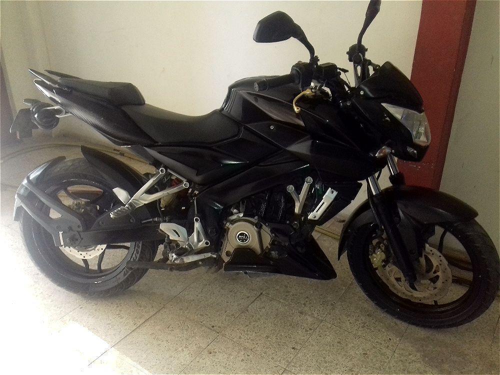 VENDO PULSAR NS 200 POR FALTA DE USO 15000 DE KILOMETRAJE EN PERFECTO ESTADO