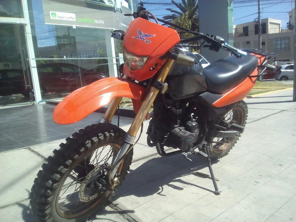 Vendo Moto 250 Ronco en Buen Estado