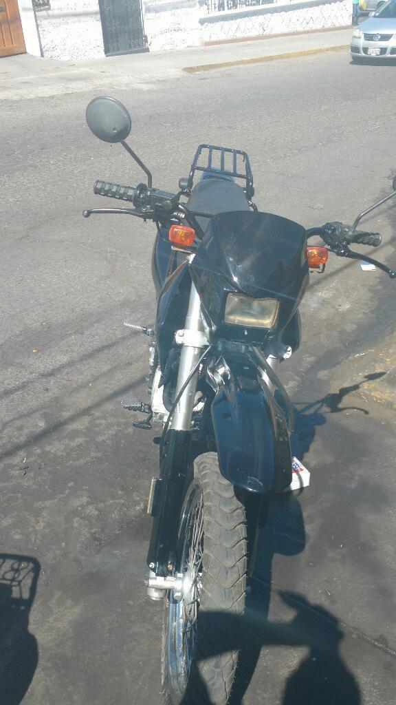 Vendo Moto Modelo Bros Motor 200