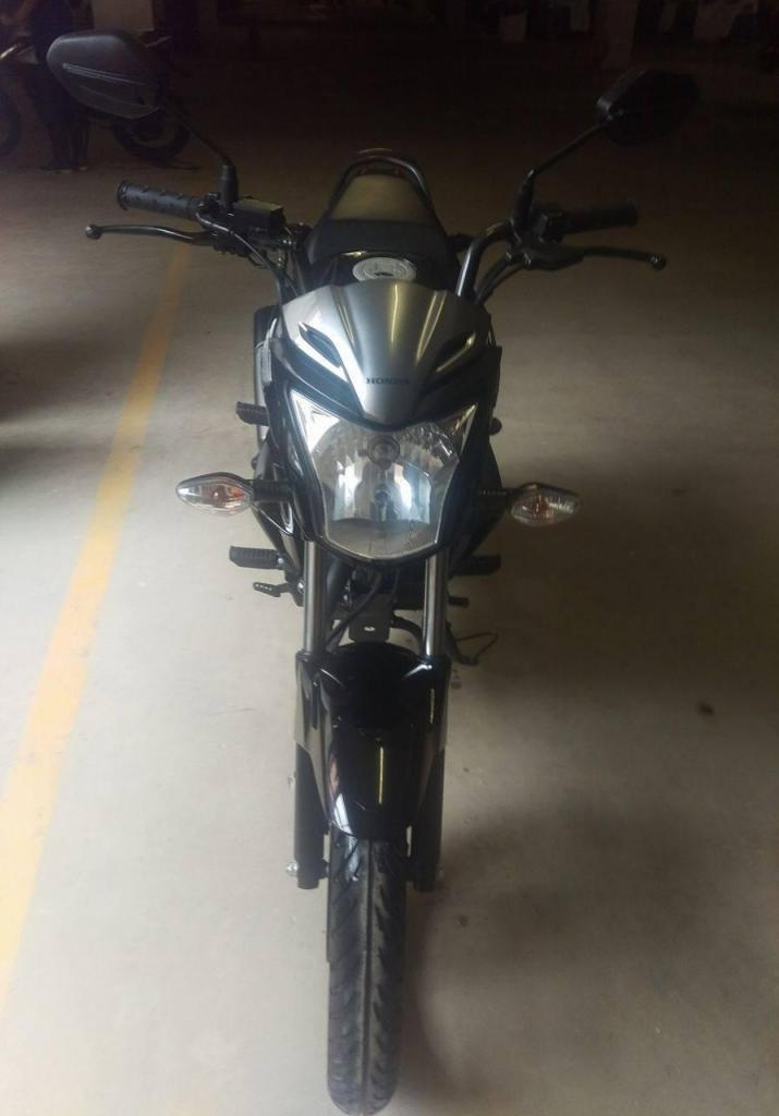 Vendo Moto Honda CB INVICTA 150