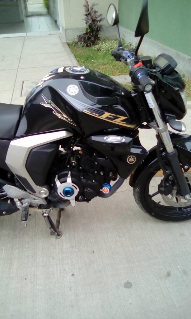 Moto yamaha fz fi