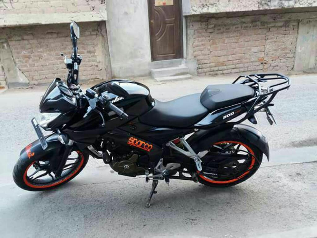 Vendo Moto Bajaj Pulsar Ns 200 con Soat