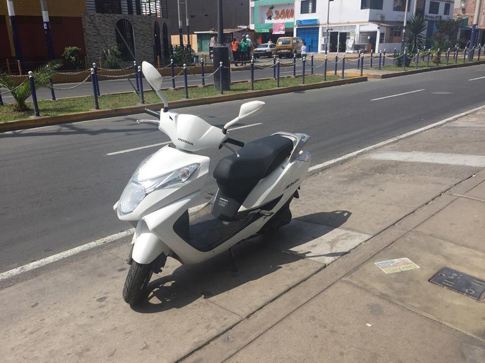 vendo moto honda elite 125