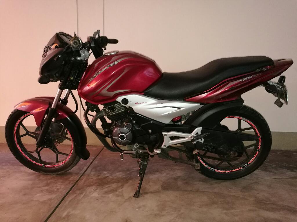 Vendo Moto Bajaj Discover 125st