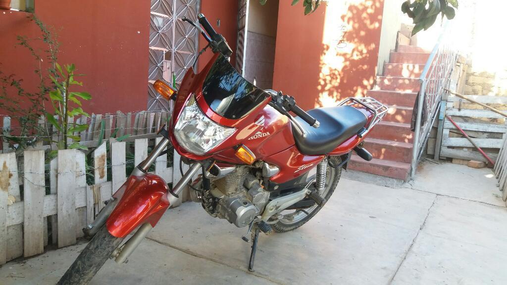 Remató Motocicleta Honda . 957422873