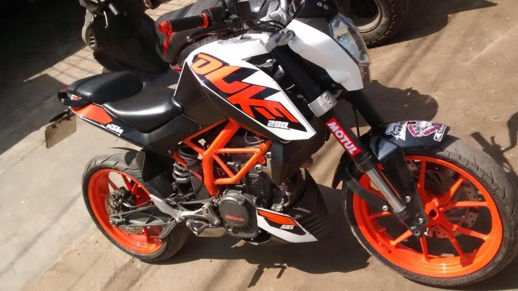 KTM DUKE 200 ABS MODELO 390