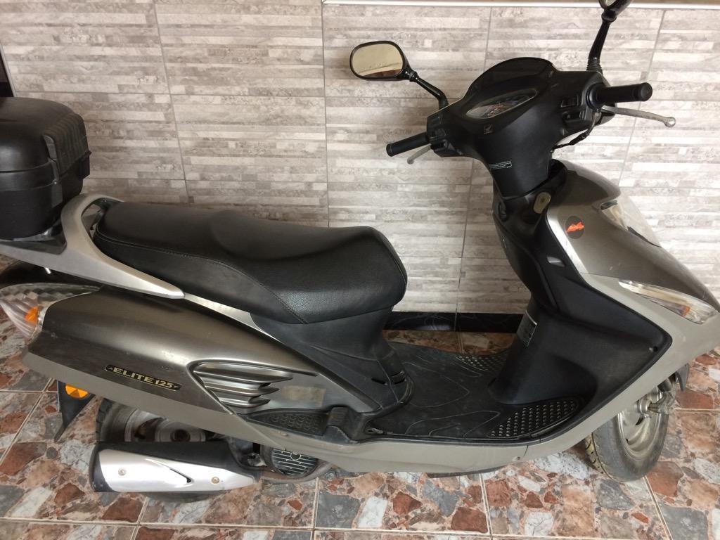 Vendo Moto Honda Elite