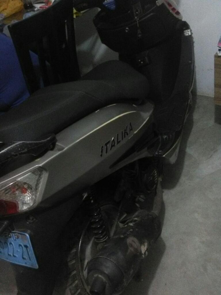 Vendo Moto Italika Hoyy