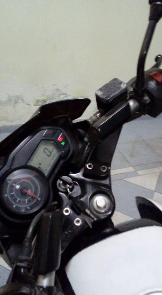 se vende moto bajaj