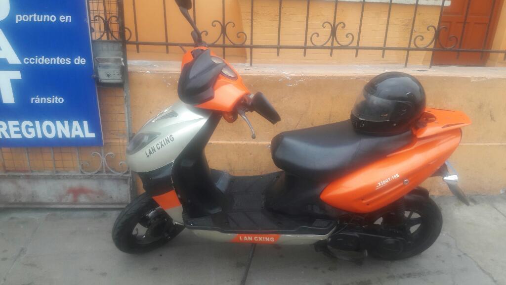 Vendo Moto Scooter 125 con Soat Mas Casc