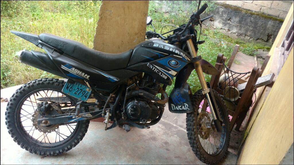 Vendo Moto Bashan Untica 200